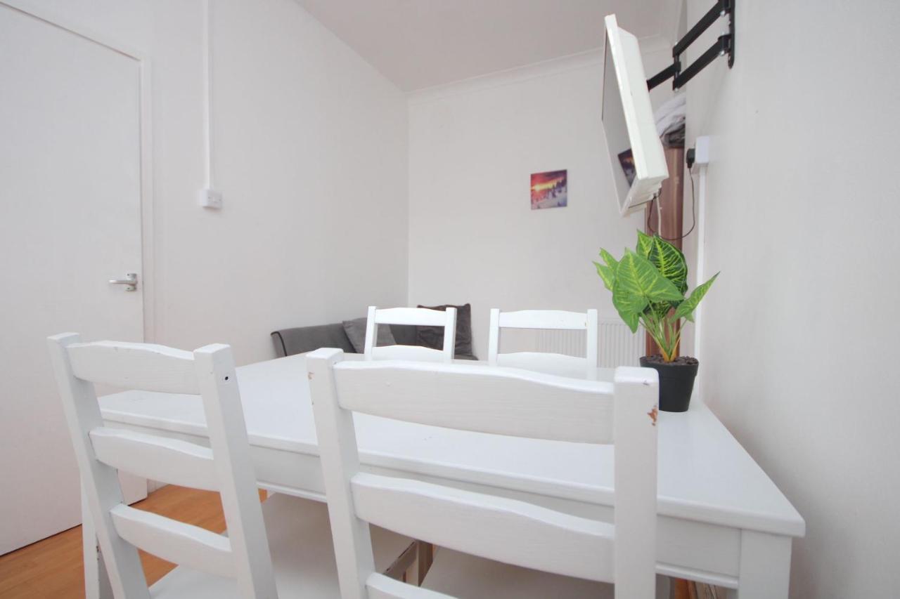 Great Flat Located In Trendy Soho Appartement Londen Buitenkant foto